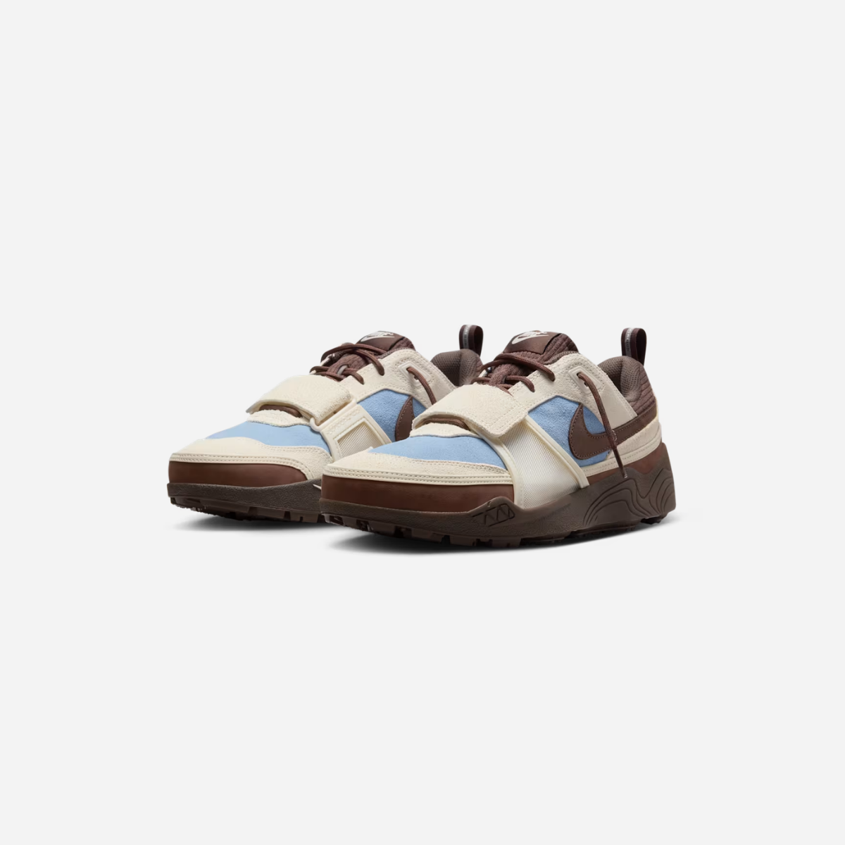 NIKE ZOOM FIELD JAXX X TRAVIS SCOTT